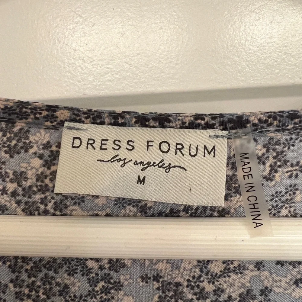 Dress Forum Blue Ditsy Floral Dress, Women's Size Medium‎
